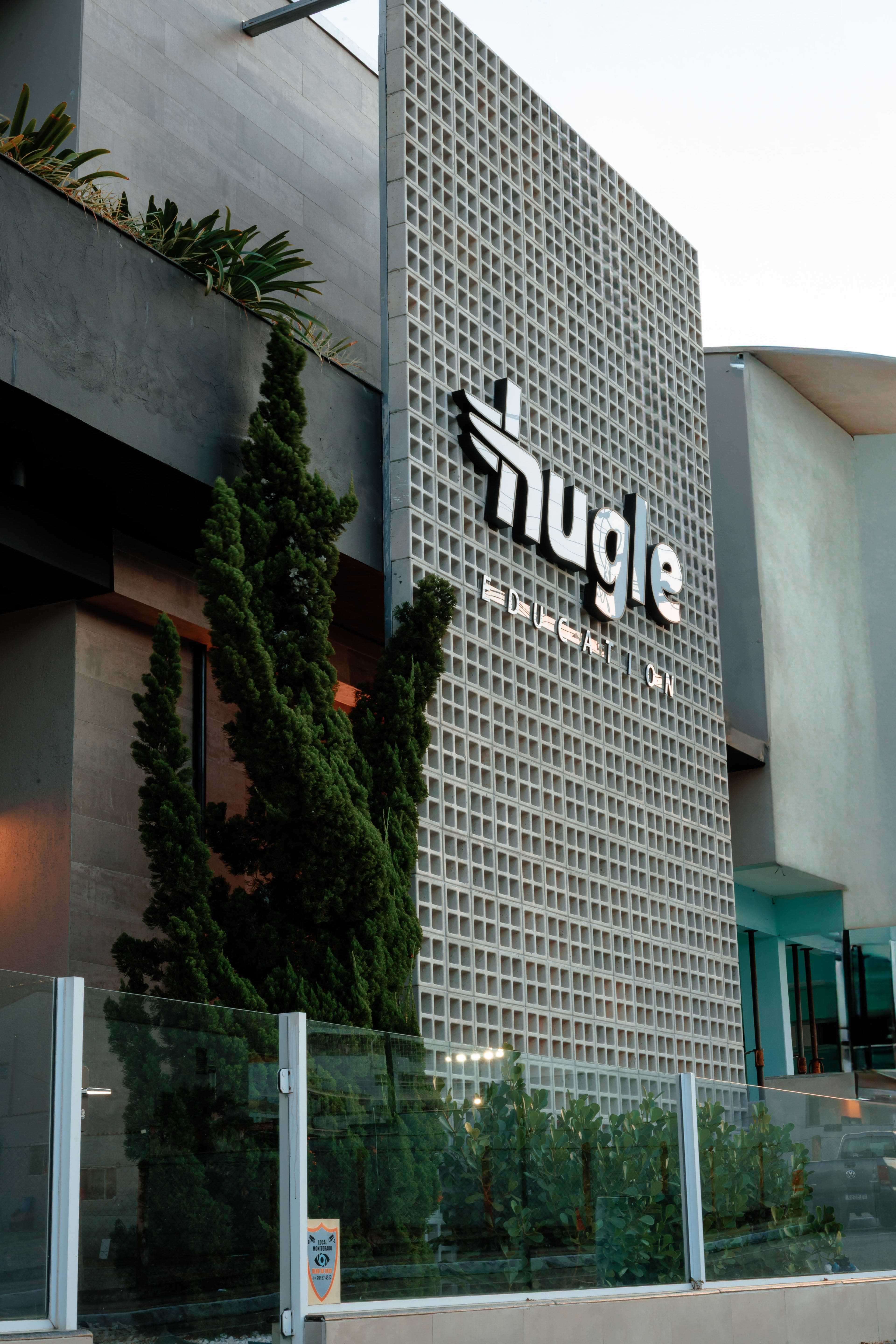 Escola de Inglês - Hugle Balneário Camboriú