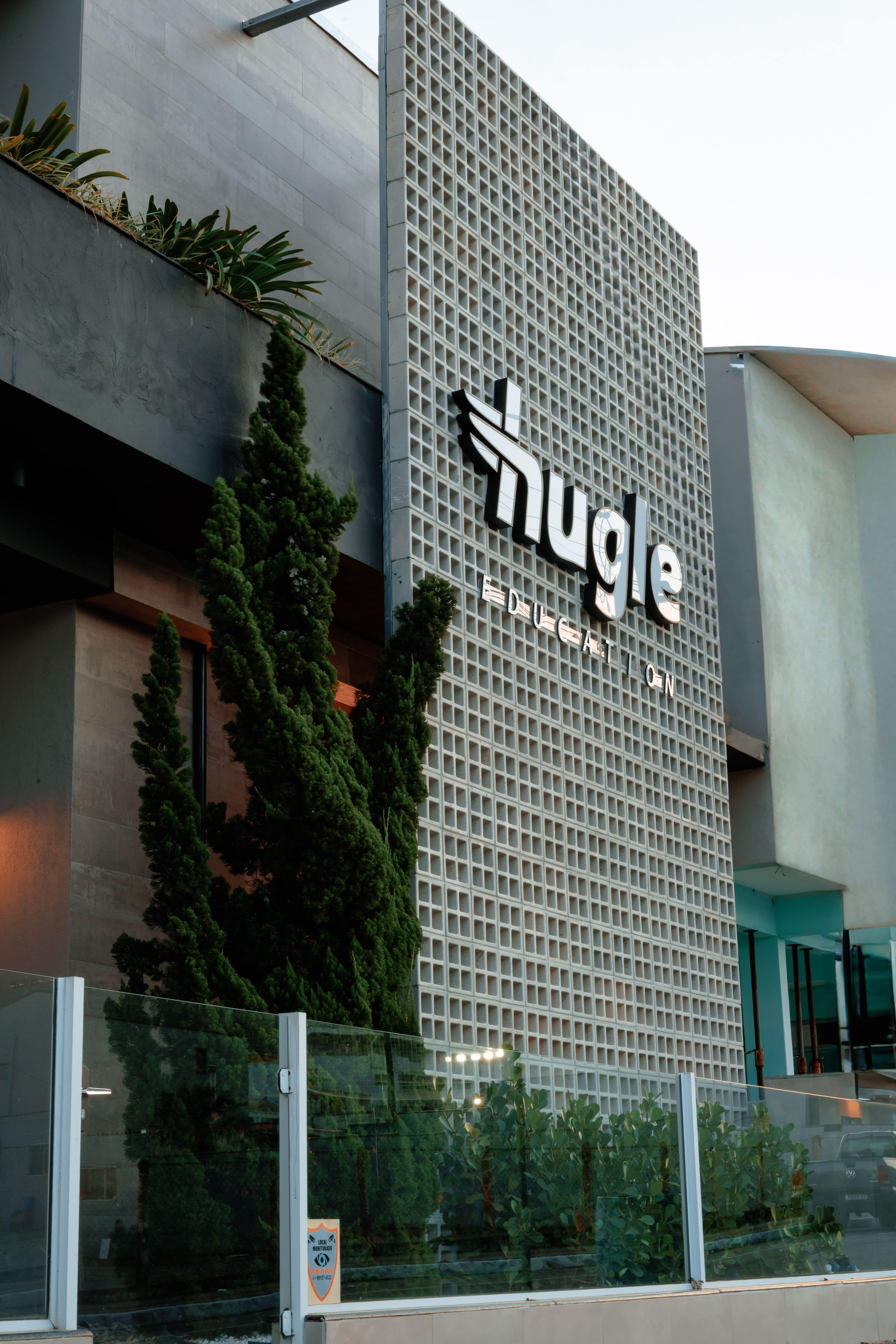 Escola de Inglês - Hugle Balneário Camboriú